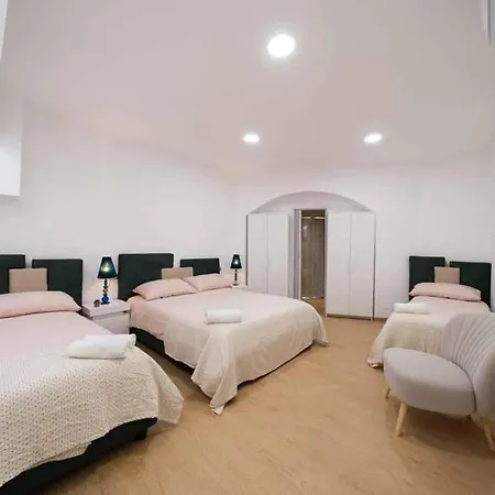 Roomssixty-five 3*